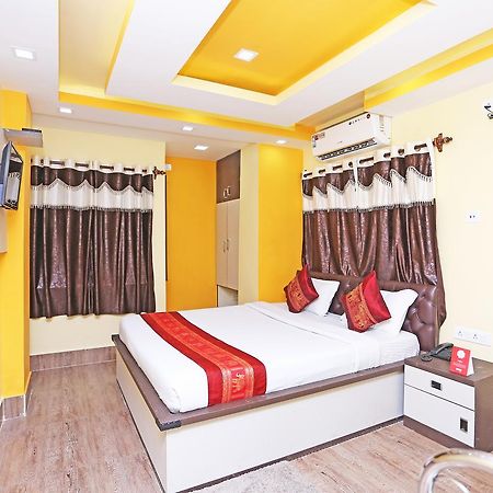 Oyo 9975 Hotel Asmeet Колката Екстериор снимка