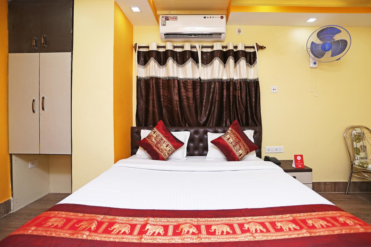 Oyo 9975 Hotel Asmeet Колката Екстериор снимка