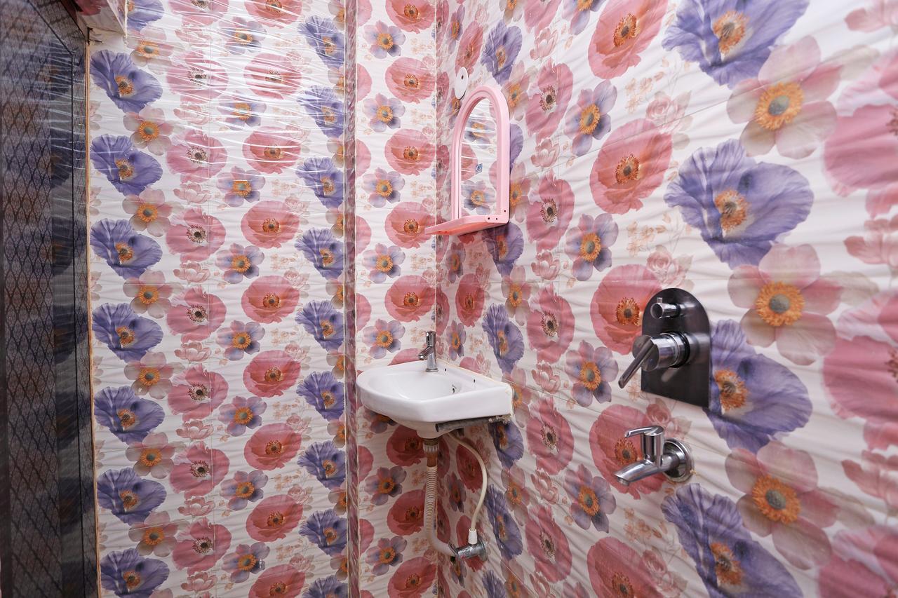 Oyo 9975 Hotel Asmeet Колката Екстериор снимка
