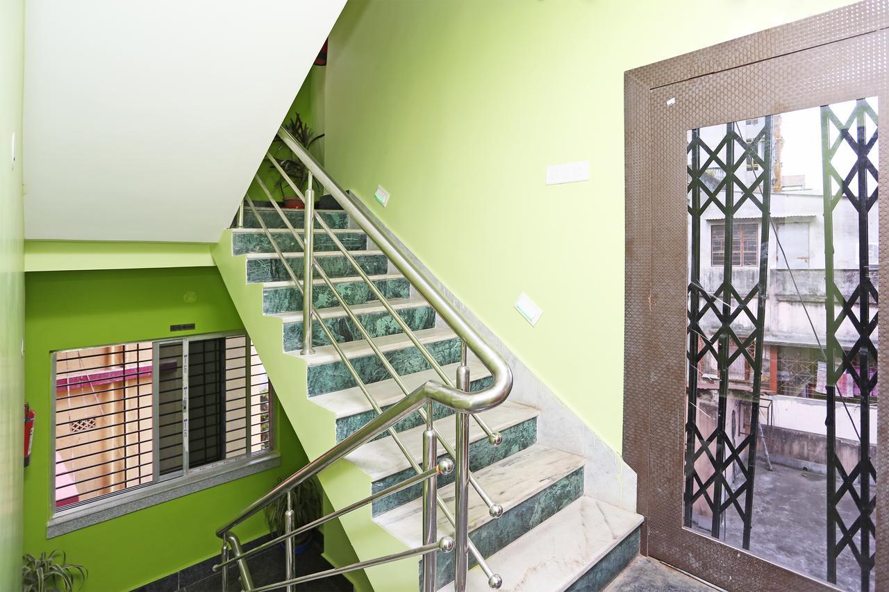 Oyo 9975 Hotel Asmeet Колката Екстериор снимка