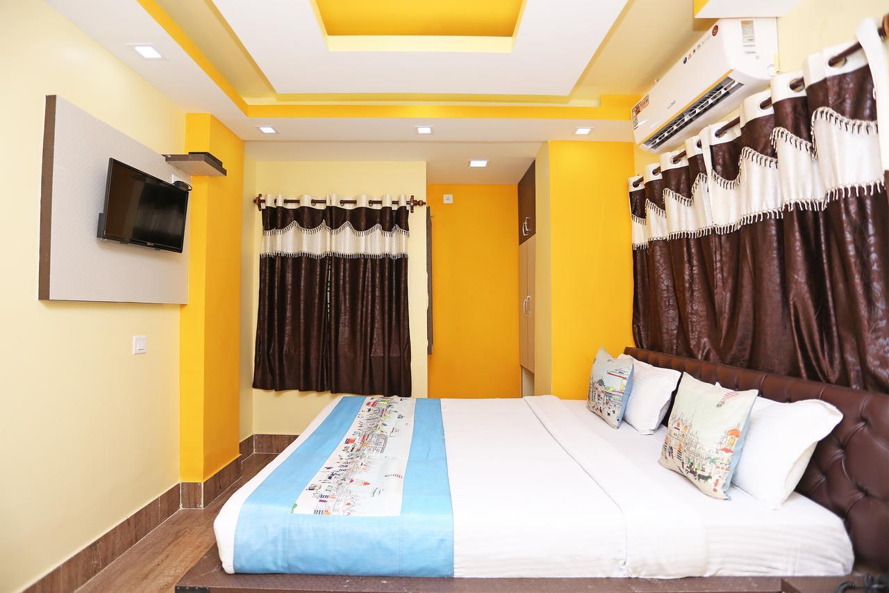 Oyo 9975 Hotel Asmeet Колката Екстериор снимка