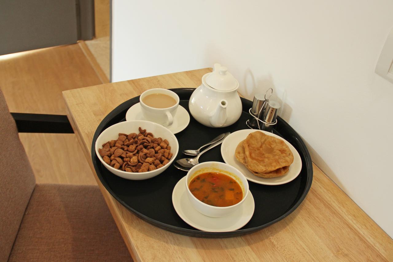 Oyo 9975 Hotel Asmeet Колката Екстериор снимка