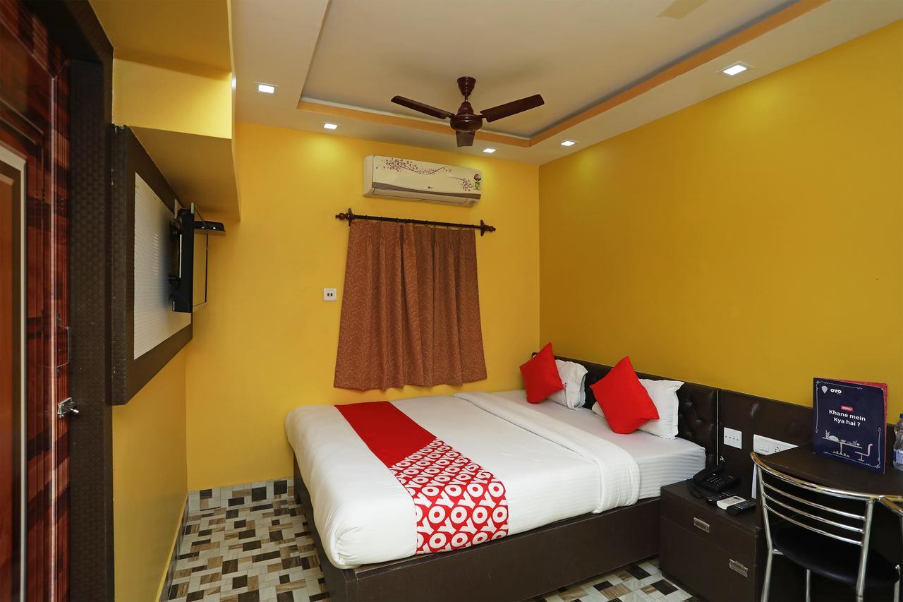 Oyo 9975 Hotel Asmeet Колката Екстериор снимка